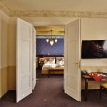 myers_hotel_suite_01